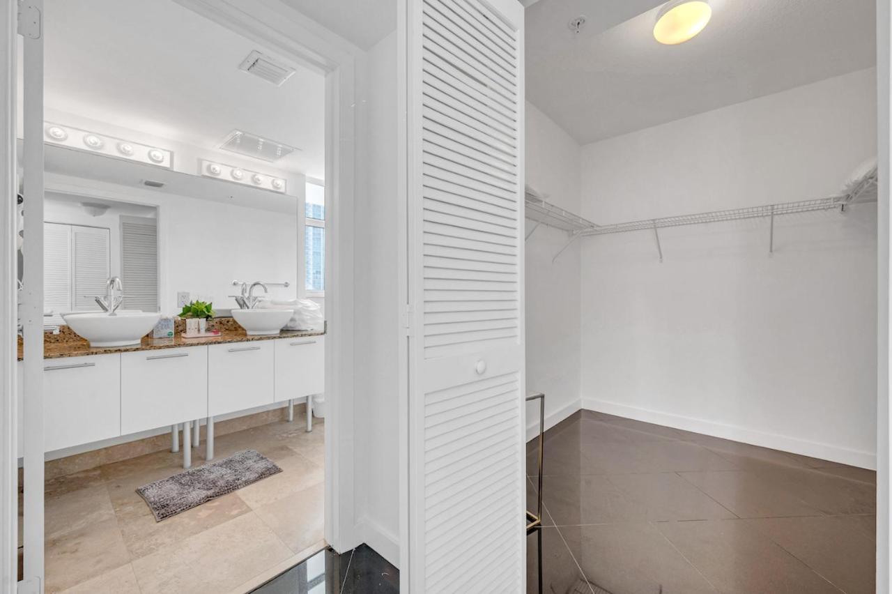 Iconic 2 Bedroom Loft Brickell-Stunning Views Miami Buitenkant foto