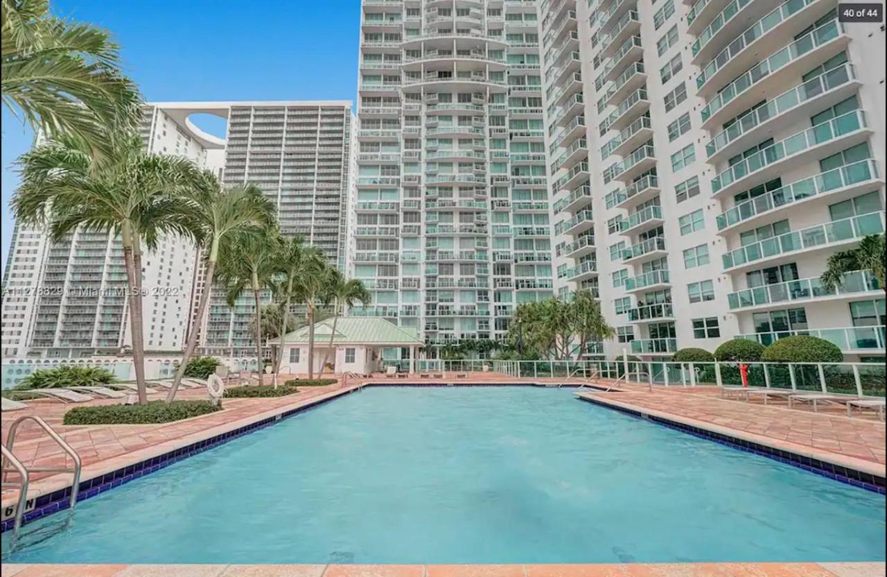 Iconic 2 Bedroom Loft Brickell-Stunning Views Miami Buitenkant foto